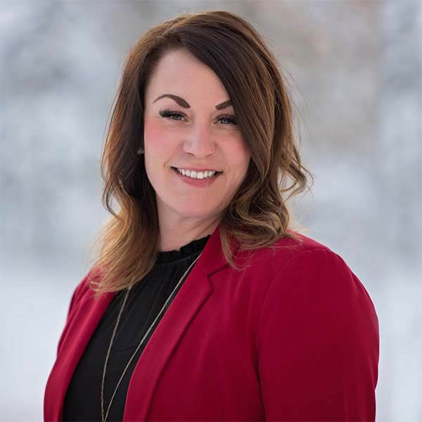 headshot of christine fehr